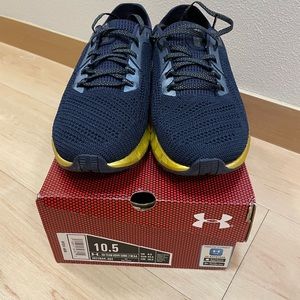 Under Armour Team HOVR Sonic 2 NCAA